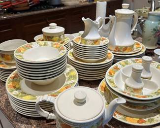 Large set of Metlox Vernon Ware