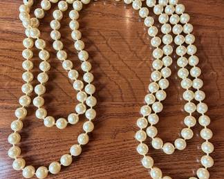 Vintage Faux Pearl Opera Length Necklace