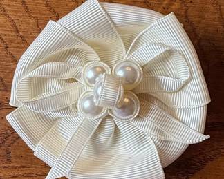 White Grosgrain Ribbon Flower Brooch/Hair Clip with Faux Pearls