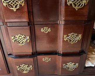 China Cabinet / Hutch
