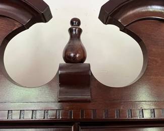 Federal Style Carved Mahogany Mirrored Display Cabinet by Pulaski
