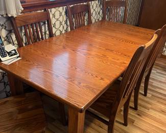 Amish Made Dining Room Table and Chairs 