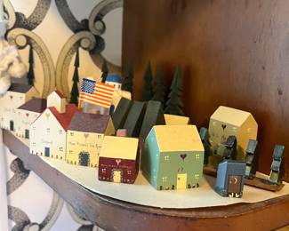 Collection of Tiny Houses 