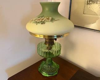 Vaseline Aladdin Lamp