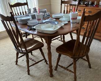 Table with 6 chairs