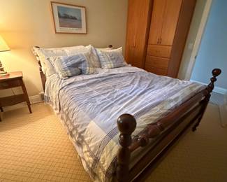 Framed Knob Posts Bed 