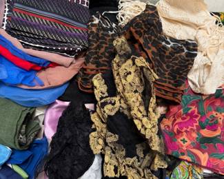 Womens Scarfs and Handkerchiefs