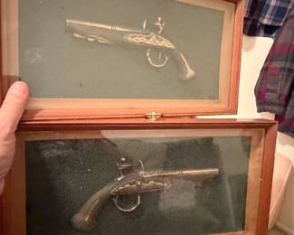 Decorative Guns