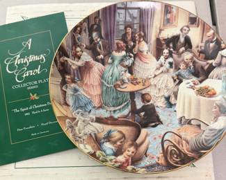 A Christmas Carol Collectible Plate Dept 56
