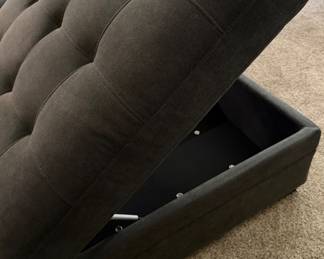 Thomasville Sectional Sofa (can be reconfigured) w Storage Ottoman