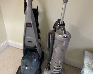 Like new carpet cleaner and Shark vaccum 