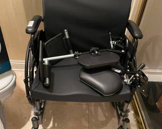 “Cadillac” x-large wheel chair