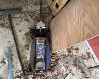 FLOOR JACK