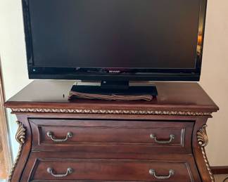 Beautiful Bombay chest 
