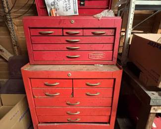 ROLLING TOOL CHEST