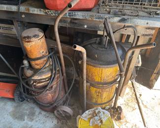 OIL CANNISTERS
