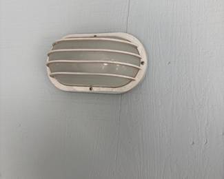 Light fixture