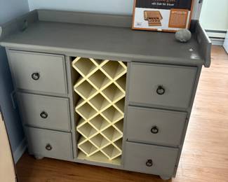 Wine cabinet