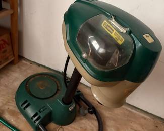 Bug repeller