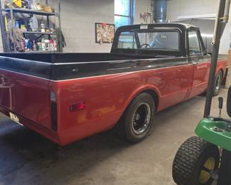 1970 C-10/350 turbo/garage kept/new red oak in bed