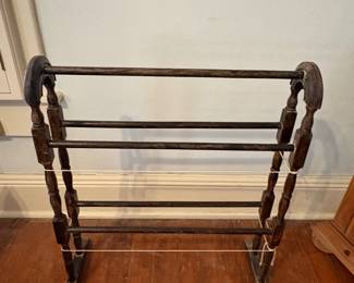 Victorian Style Spindle Quilt Rack