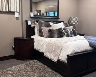 Queen bed set