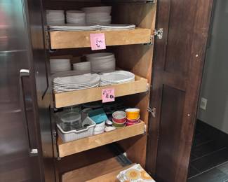 Dishware, linens