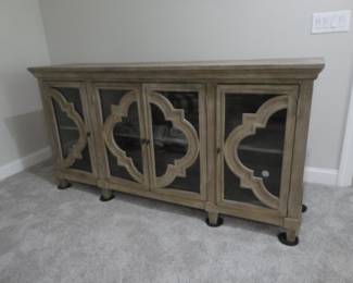 76"W x 18" D x 40"H