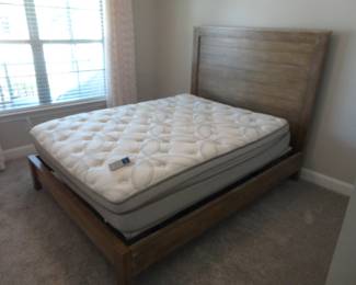 Sleep No i8 Dual Air/ Queen Frame 64" W x 60" H