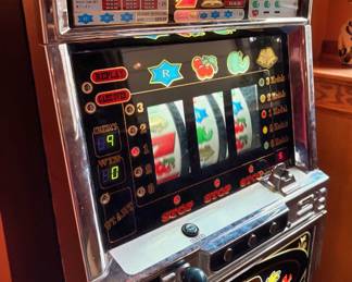 Golden Bell Pachislo Machine Token Operated