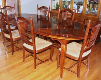 Thomasville Cherry Formal Dining Set with Leaves and table cover