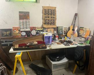 Violins, zither, guitar, banjo items