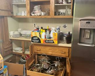 Kitchen pots and pans