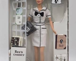 Sees barbie