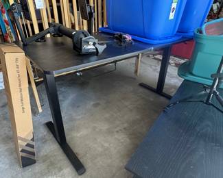 Electric Height-Adjustable Standing Desk