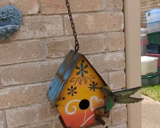 Decorative Metal Hummingbird Birdhouse