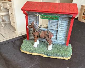 SeaWorld Clydesdale Horse Figurine with Barn