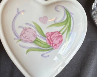 Heart-Shaped Porcelain Trinket Box with Tulips and Ribbons