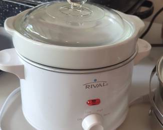 Rival 1.5 Quart Slow Cooker