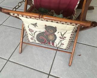 Vintage Folding Sewing/Knitting Basket with Bamboo-Style Frame and Cat Appliqué Pouch