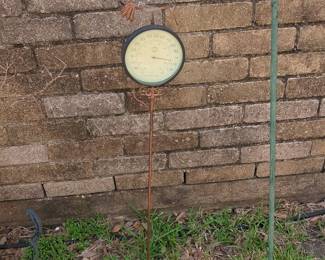 Hummingbird Garden Thermometer Stake