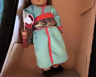 Madame Alexander International Doll - Japan #570