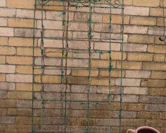 Arched Metal Garden Trellis