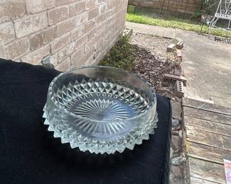  Glass Diamond Point Bowl
