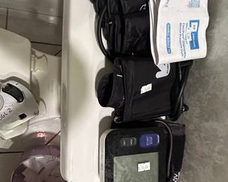 Welch Allyn Professional Blood Pressure Monitor and Cuffs