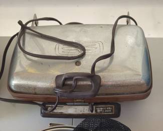 General Electric Automatic Grill and Waffle Baker Model G44T
