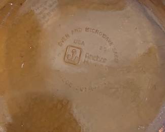 Anchor Hocking Fire King Amber Glass Casserole Dish with Lid