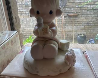 Precious Moments Growing in Grace Age 2 Figurine 136212