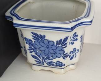 Vintage Chinoiserie Blue and White Hexagonal Planter