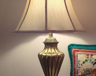 Mid-Century Brass Urn Table Lamp